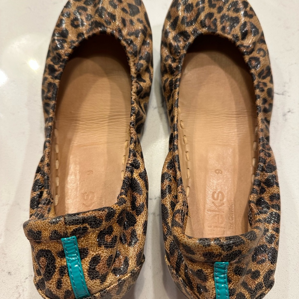 Tieks Leopard Print Women's Flats - Picture 3 of 4